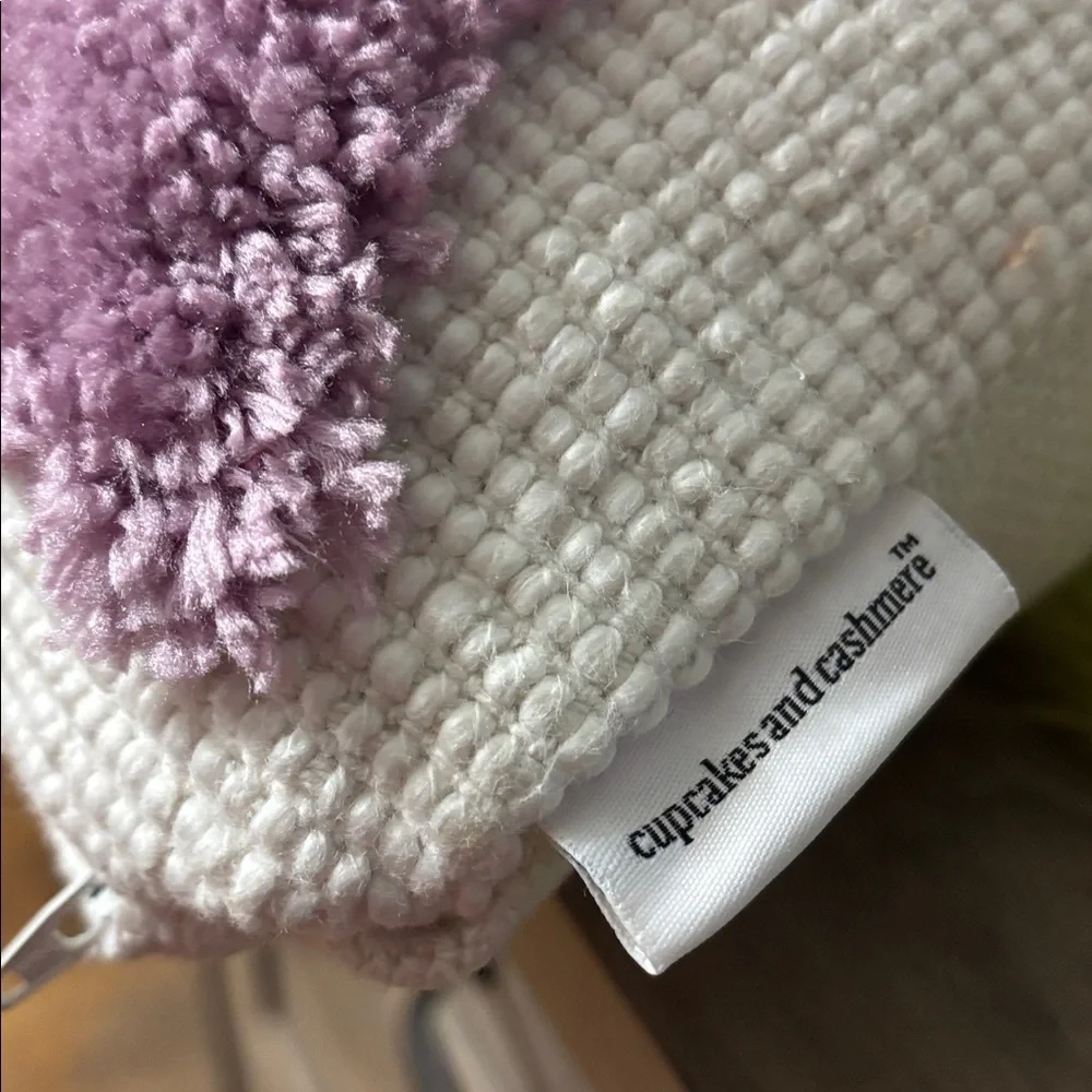 cupcakes & cashmere pre owned